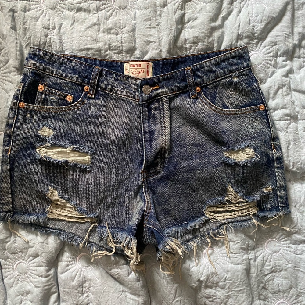 Signature Shorts Eight for women’s size L